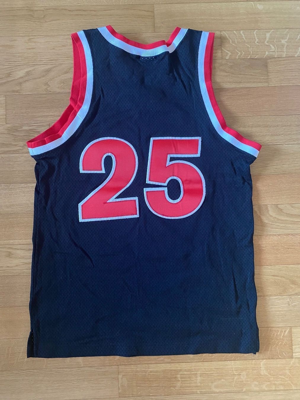 Nike Canottiere & Pantaloni: Trikot Cincinnati Bearcats #25 NCAA – Usato da Fällanden venduto da BasilFawlty 1