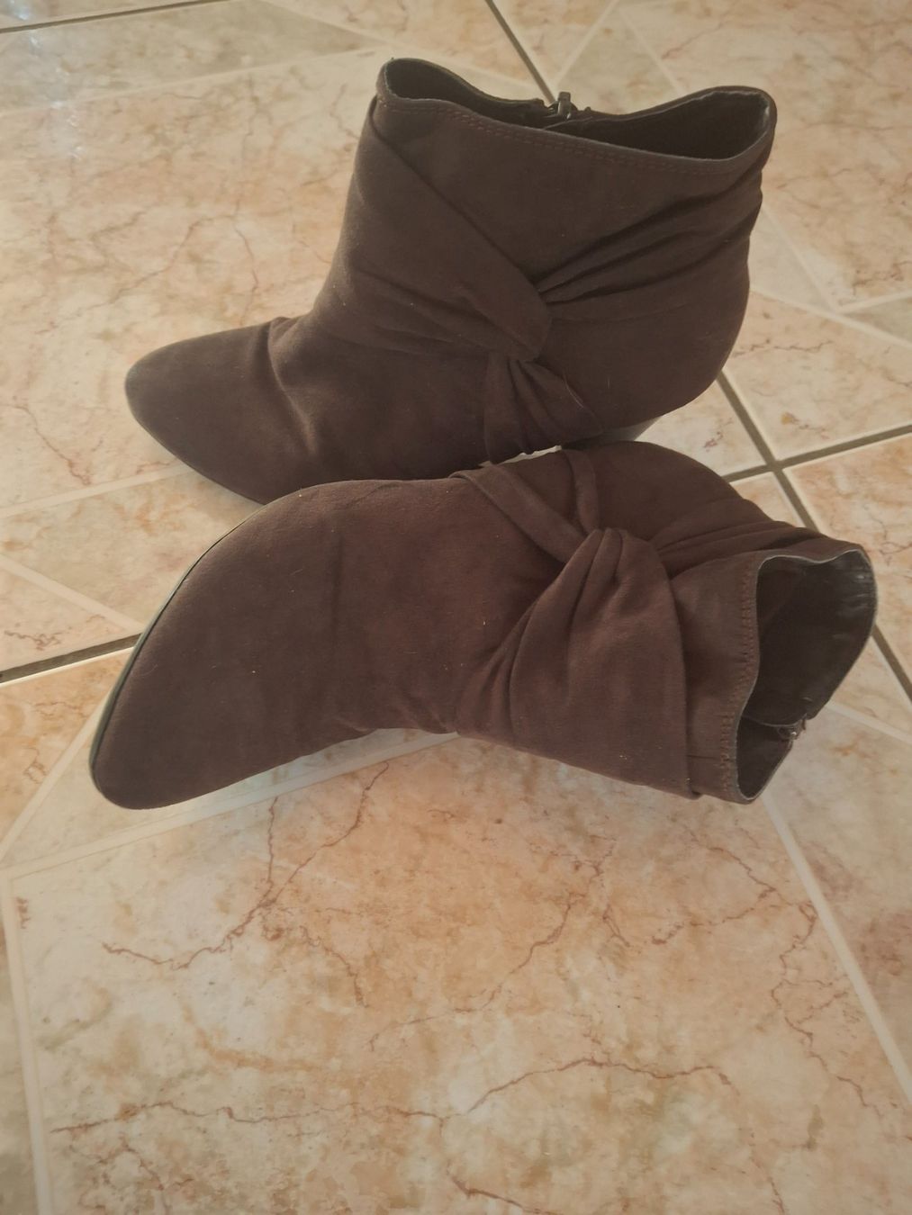 Damenschuhe: Bottines grandeur 37 marque Ariane – Gebraucht aus Villiers von san_jn5w 2