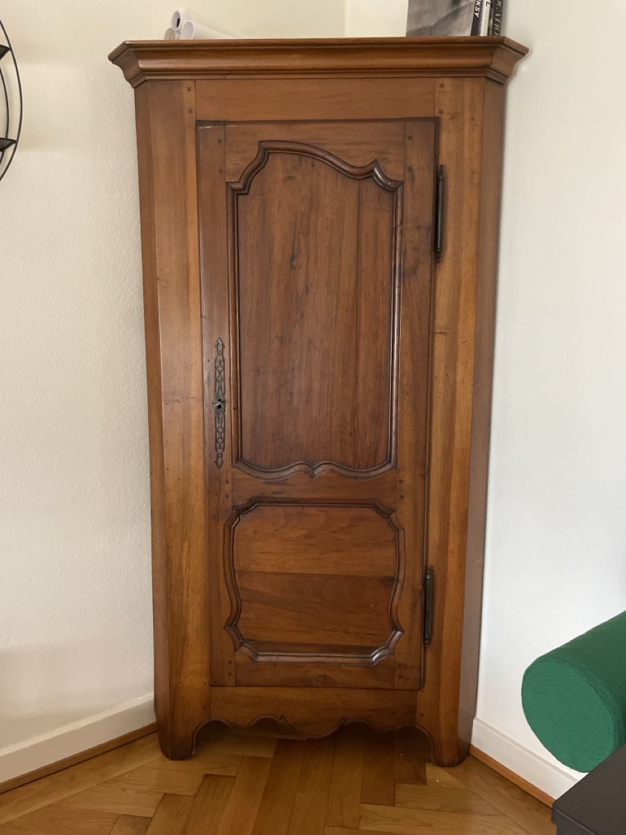 Armadi: Armoire d’angle en bois – Usato da Lausanne venduto da nin_pd9b