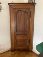 Armoire d’angle en bois