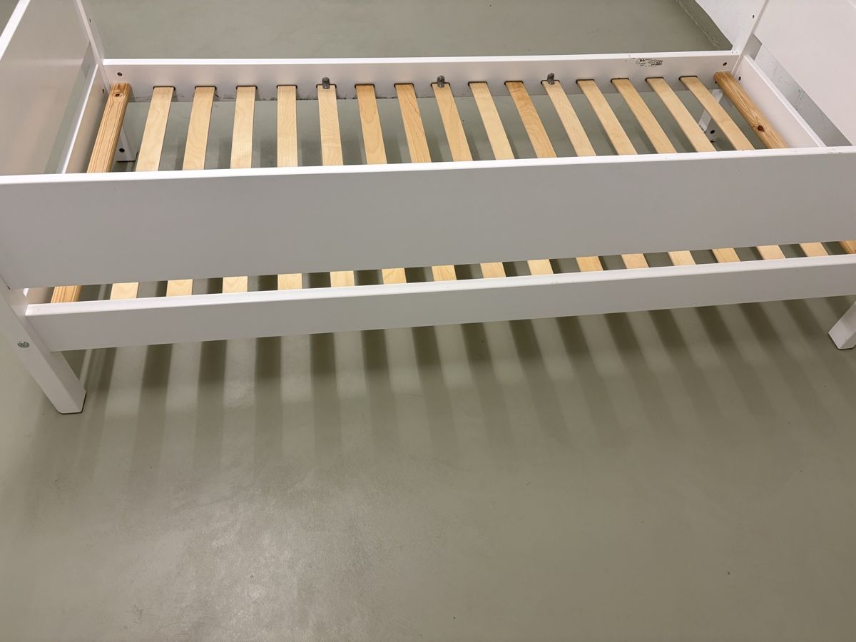 Flexa Lits: Flexa Bett 90x200 – D'occasion à Bubikon par eurocanuck 2