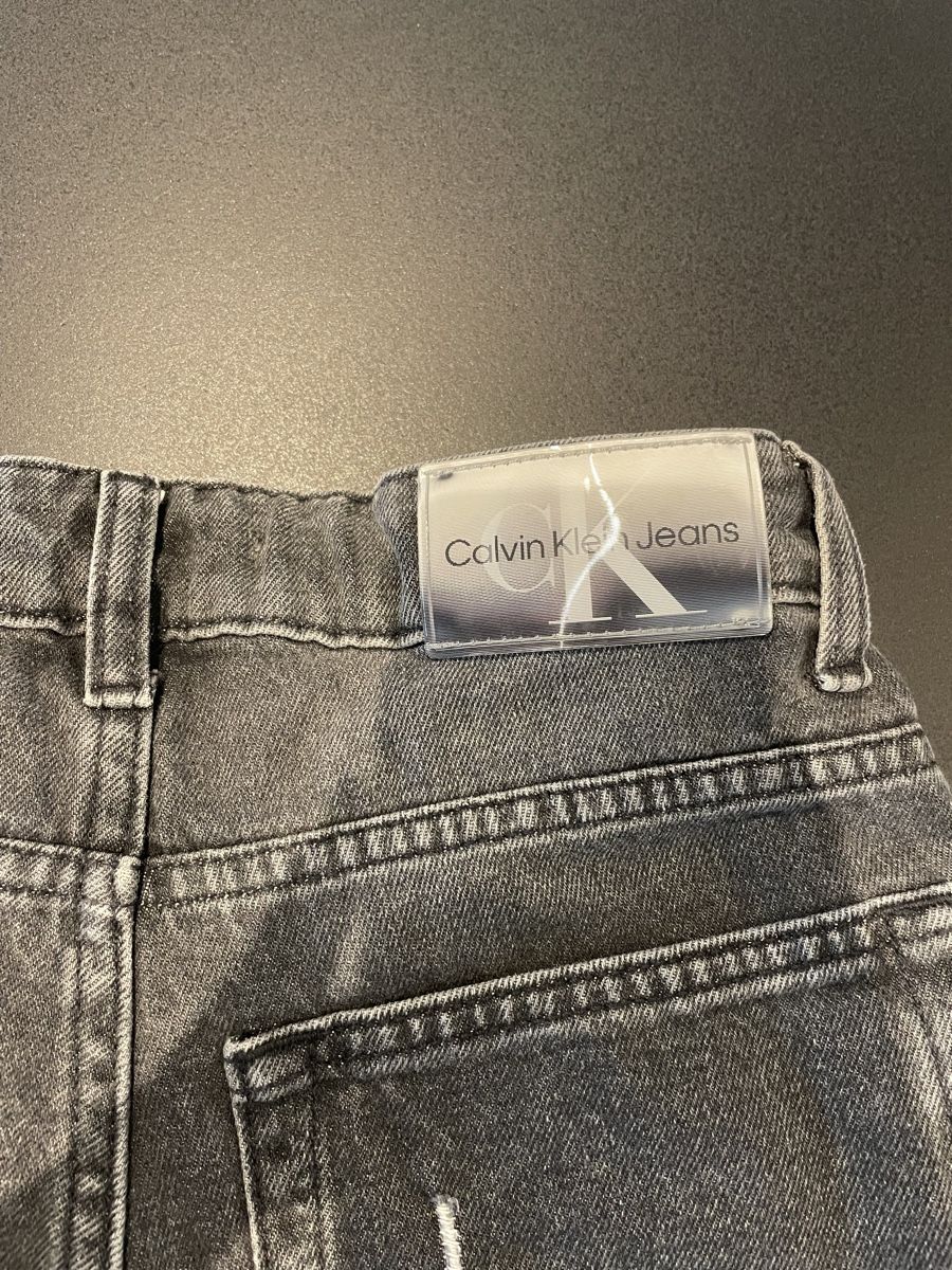 Calvin Klein Pantaloni: Jeans Calvin Klein comme neuf taille 170 cm – Nuovo (secondo la descrizione) da St-Léonard venduto da ptita75 3