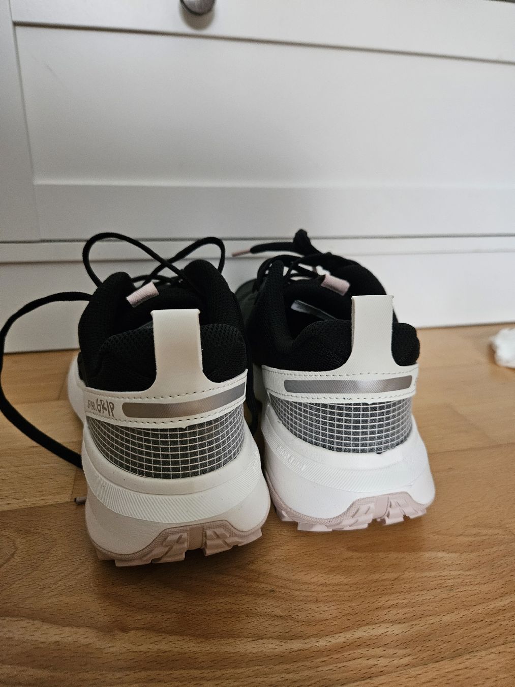 Decathlon Scarpe da donna: Decathlon Kiprun Schuhe Neu/Gr 40 – Usato da Baar venduto da BlackCat_13 2