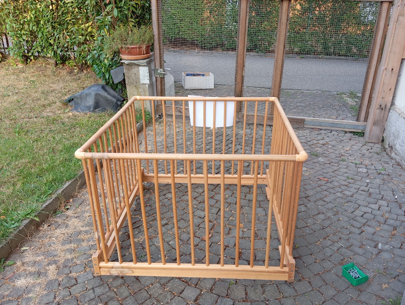 Box & Barriere di sicurezza: Laufgitter zusammenfaltbar – Usato da Langenthal venduto da rasananda