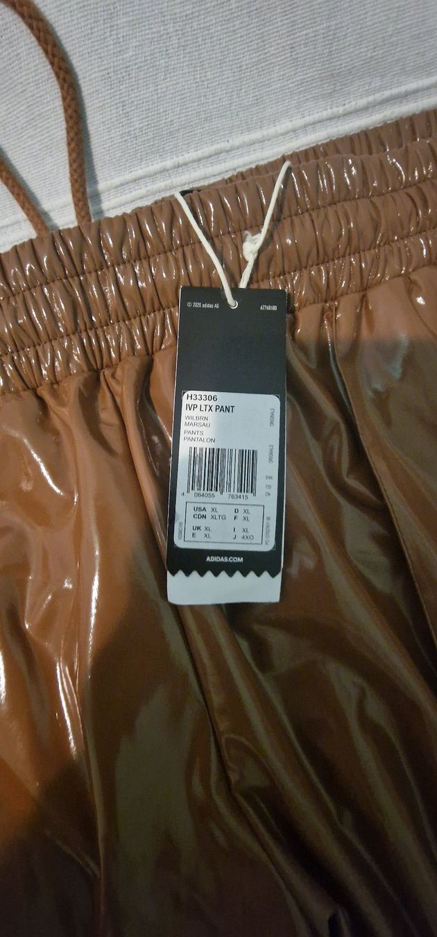 Adidas Pantaloni: Adidas Neu Hose Ivy Park – Nuovo e nell'imballaggio originale da Niederwangen BE venduto da tim_8hyw 1