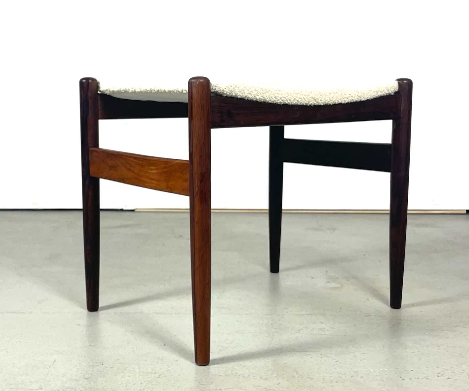 Hocker: Palisander Hocker / Ottoman / Klavierhocker neu bezogen 60er – Gebraucht aus Basel von MidMod20C 4