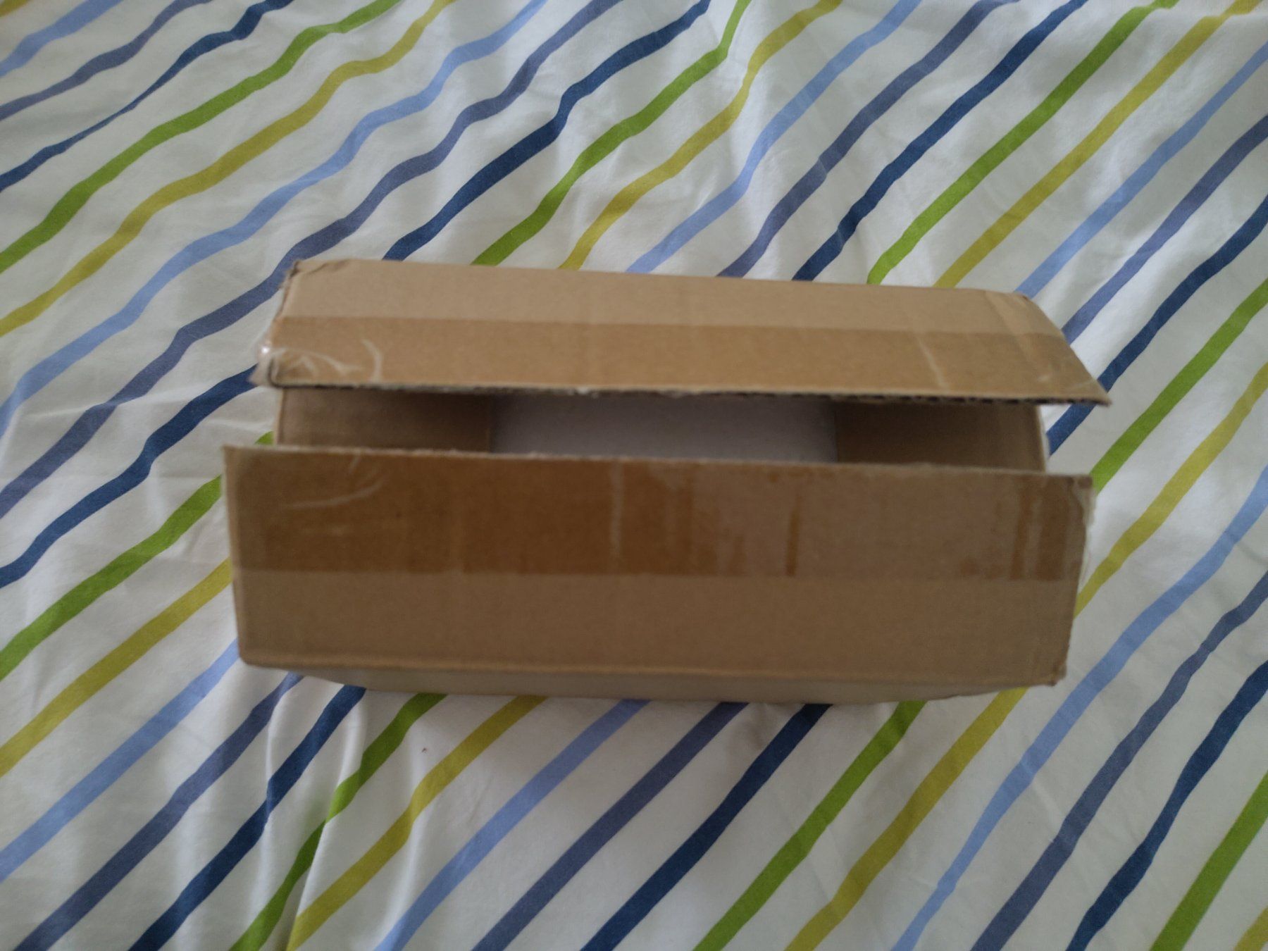 CD: Useless Box – Nuovo e nell'imballaggio originale da Wohlen AG venduto da gnabbr 3