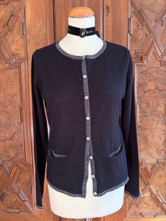 LAURA CLEMENT  Strickjacke 85% Wolle 10% Seide 5% Kaschmir