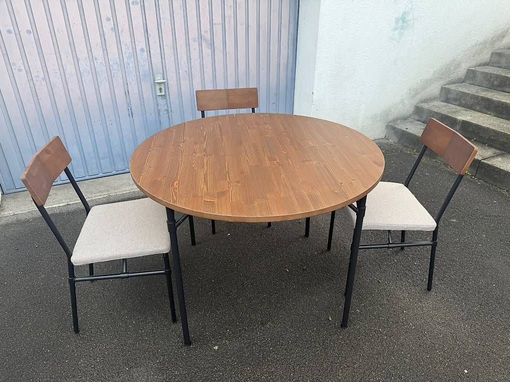 Set de table et chaises: 3 Stühle mit Tisch – D'occasion à Hausen AG par ribi03