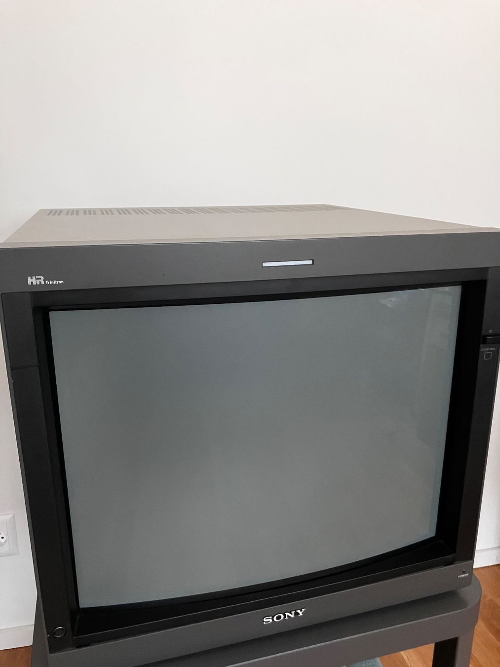 Sony Televisori: Sony Pvm 20L4 – Difettoso da Genève venduto da est_msm8