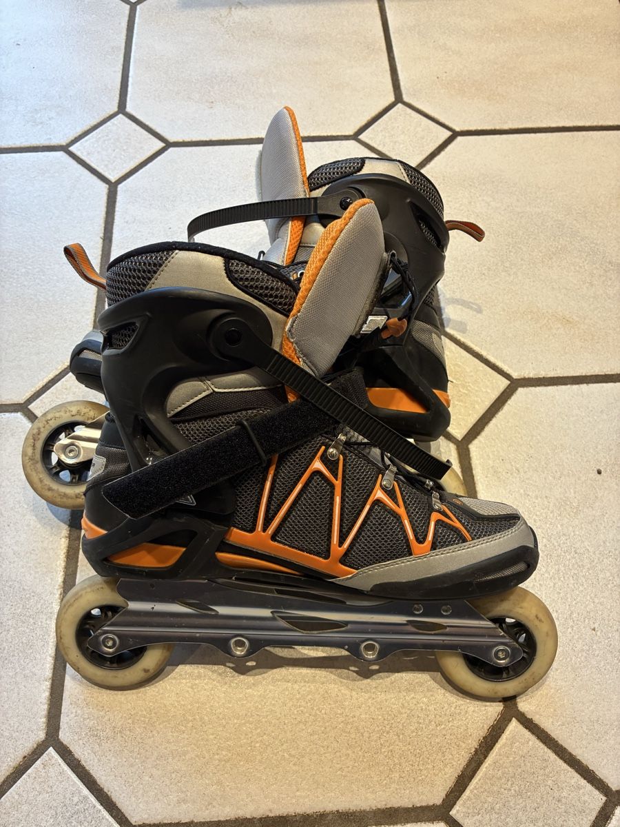 Pattini in linea & Pattini a rotelle: Rollerblades Gr. 44.5  – Usato da Adlikon venduto da kathrinemma