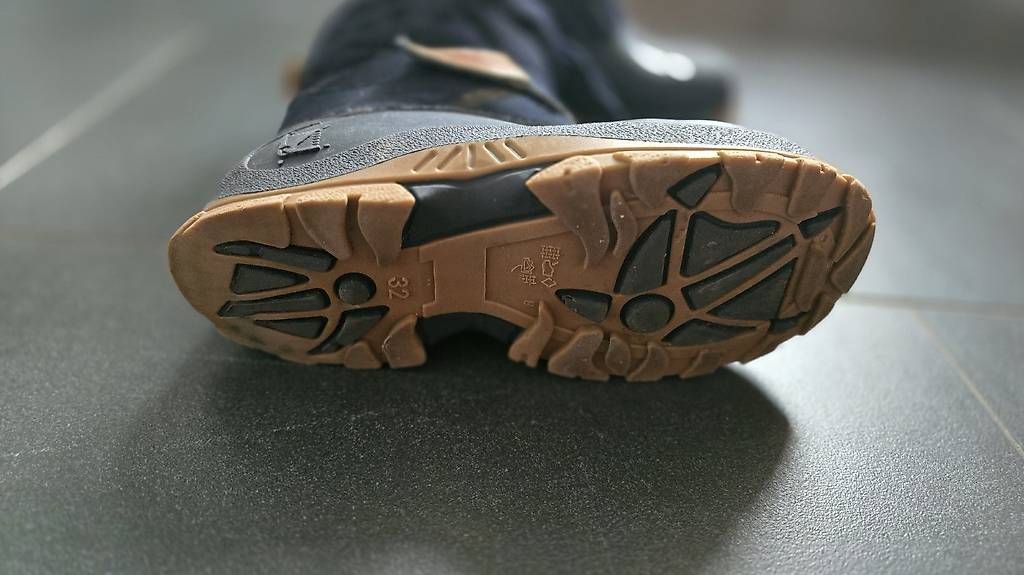 Scarpe per ragazzi: schöne Winterstiefel – Usato da Greifensee venduto da gizzmo25 2