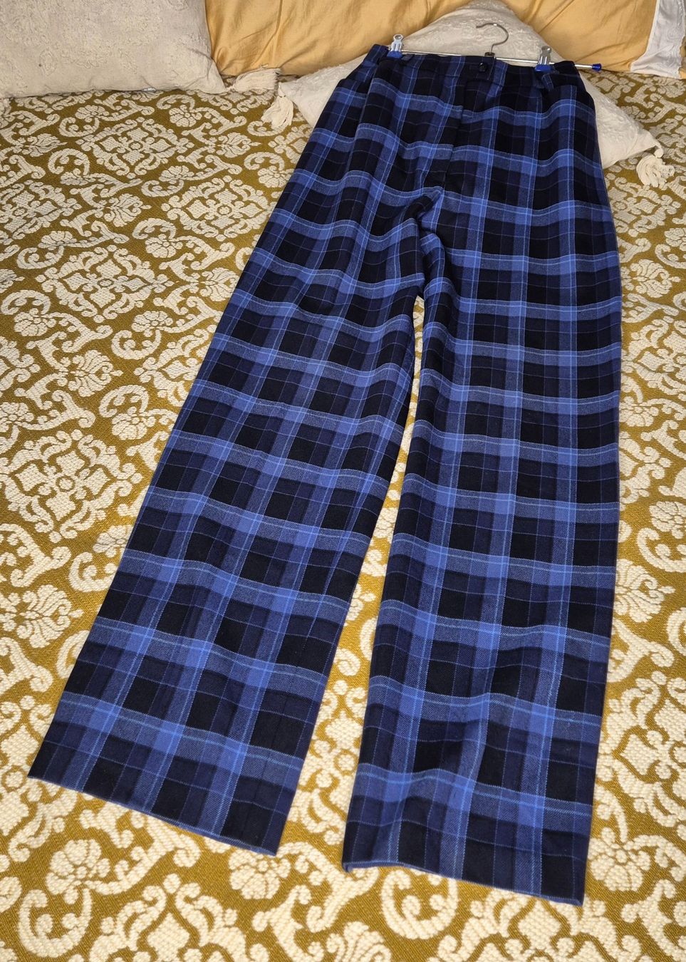 Basler Pantaloni: Wollhose von Basler – Usato da Leissigen venduto da ali_k9v8