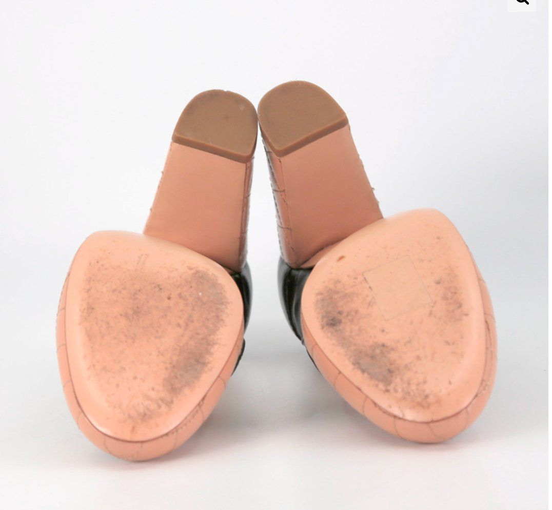 Chanel Scarpe da donna: Escarpins T.35.5 beige Chanel – Usato da Delémont venduto da Le38.shop 2