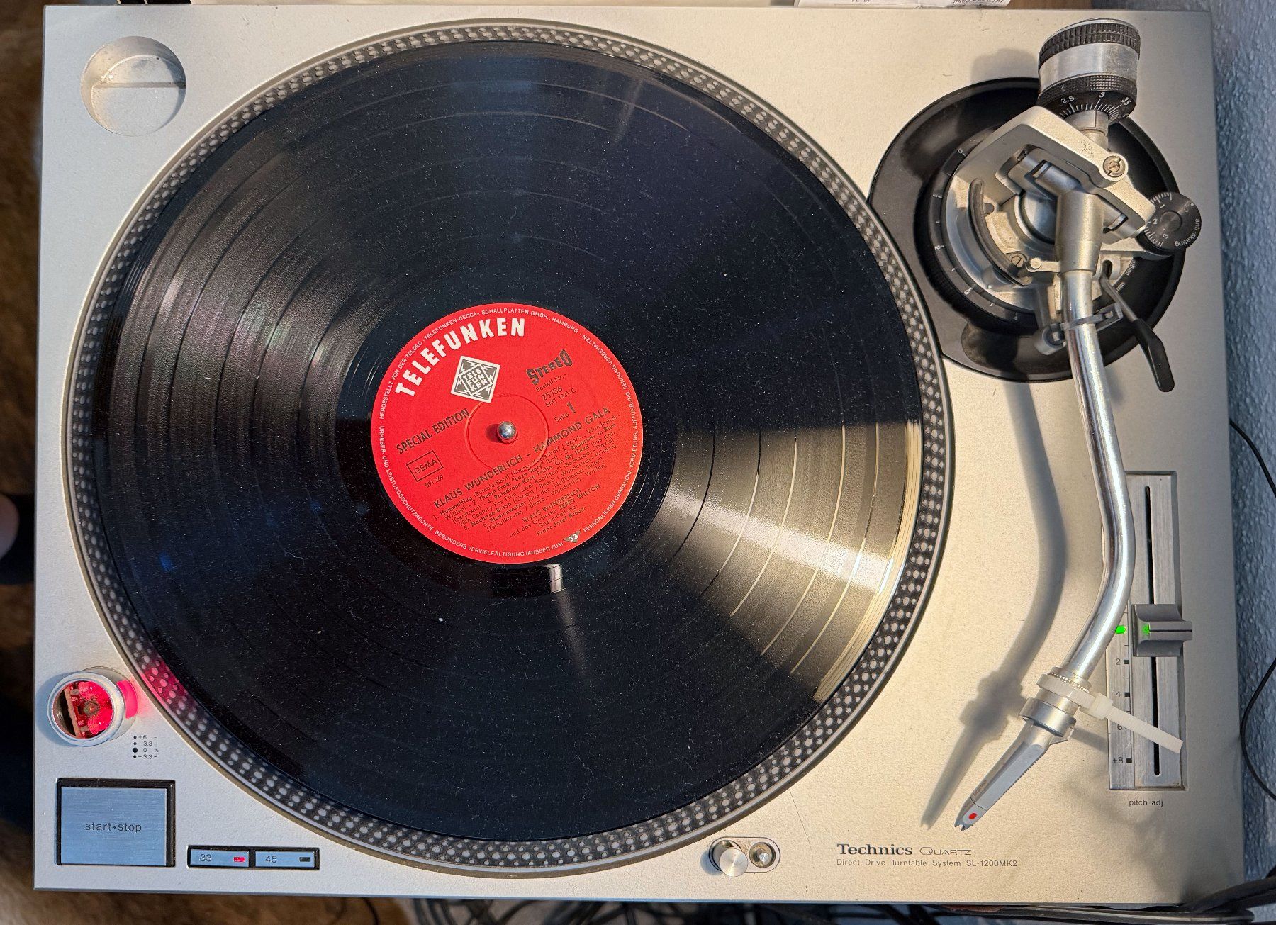 Technics Tourne-disques: Technics SL1200 MK2 – D'occasion à Uerzlikon par traumzentrale
