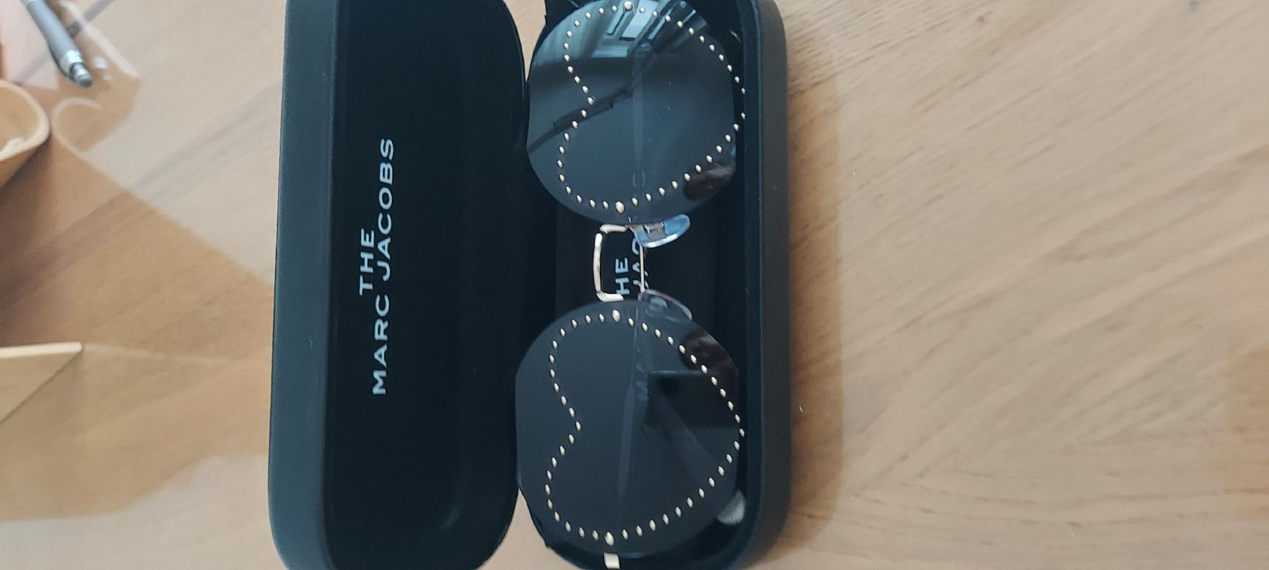Marc Jacobs Occhiali & Lenti: Marc Jacobs Sonnenbrille Herzform mit Nieten – Nuovo e nell'imballaggio originale da Winterthur venduto da ann_7lxx 6