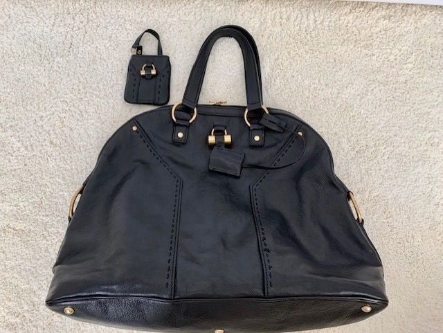 Saint Laurent Borse: YSL oversized bag ,matching key chain – Usato da Dallenwil venduto da ZD2019