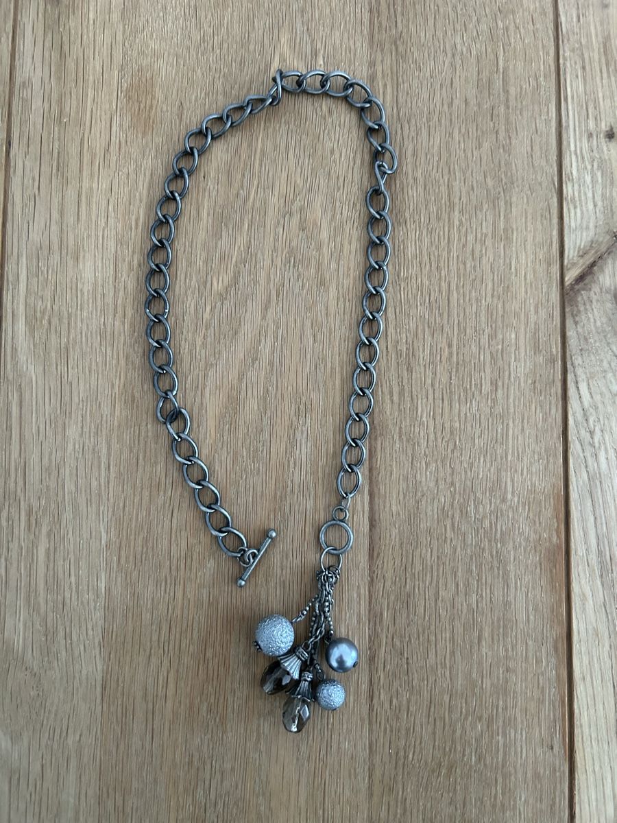 Catenine: Hals-Kette mit Anhänger – Usato da Bern venduto da kat_sm88 2