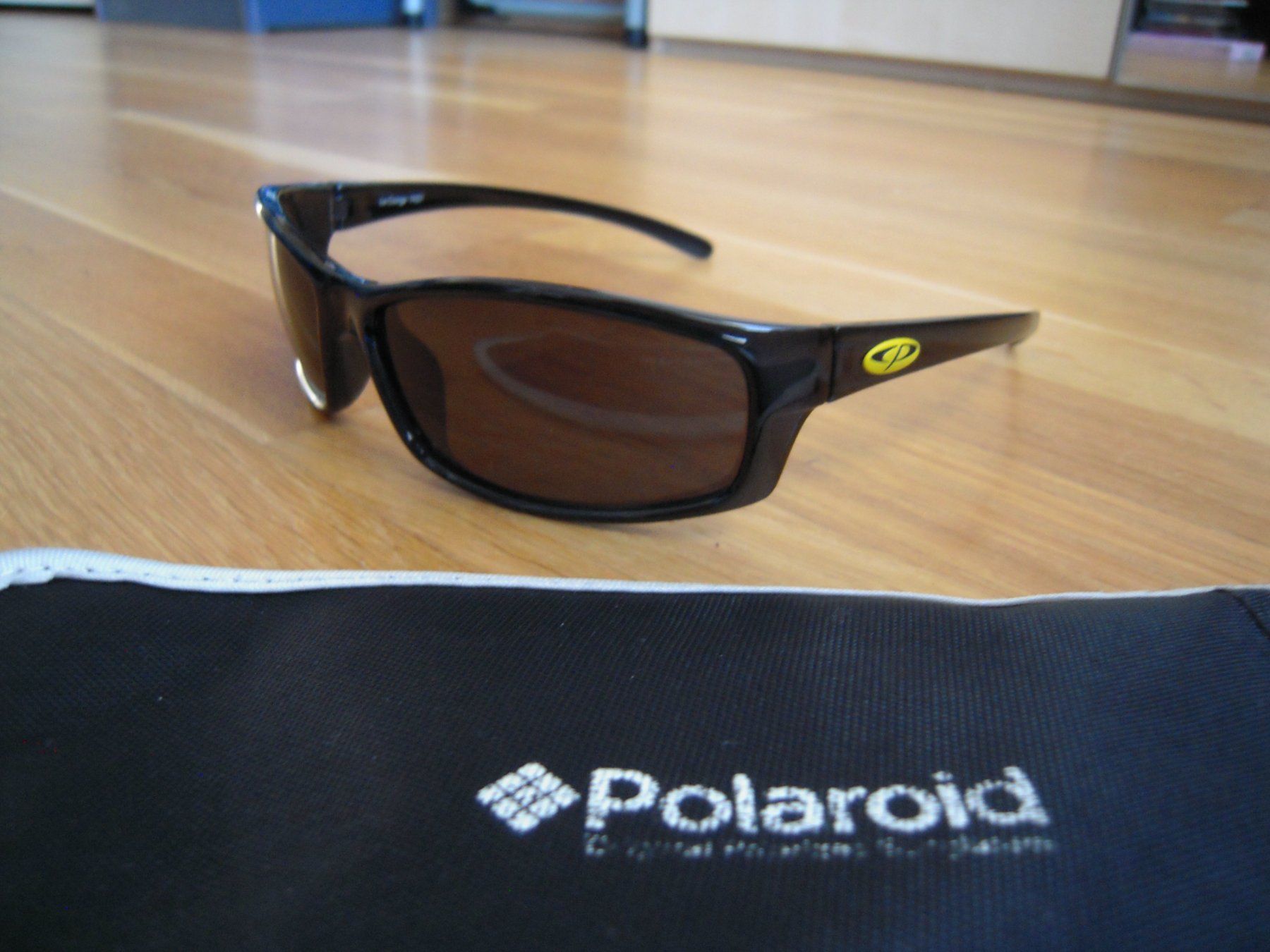 CP Occhiali & Lenti: CP Sonnenbrille mit Etui – Usato da Uzwil venduto da visions77