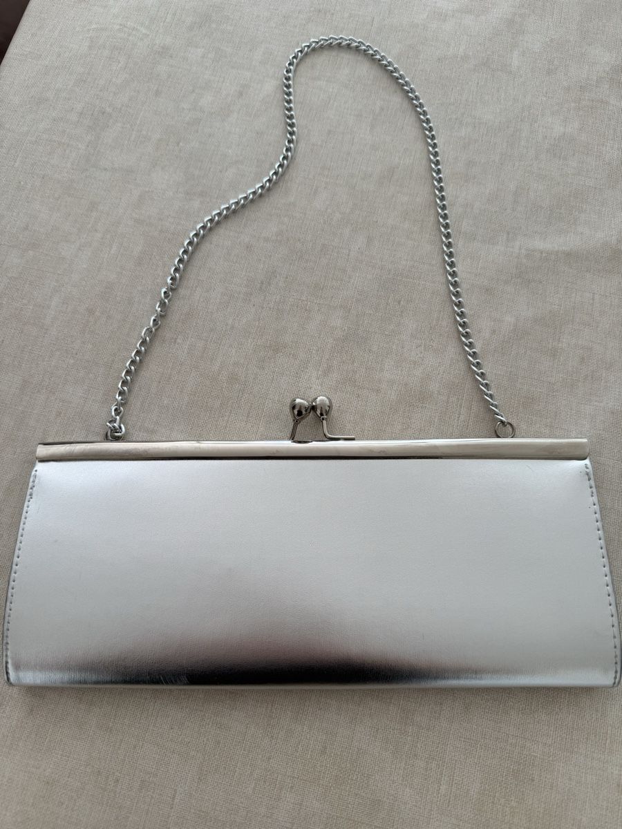 Taschen für Damen: Clutch tasche silber  – Gebraucht aus Luterbach von uhrmacherin89