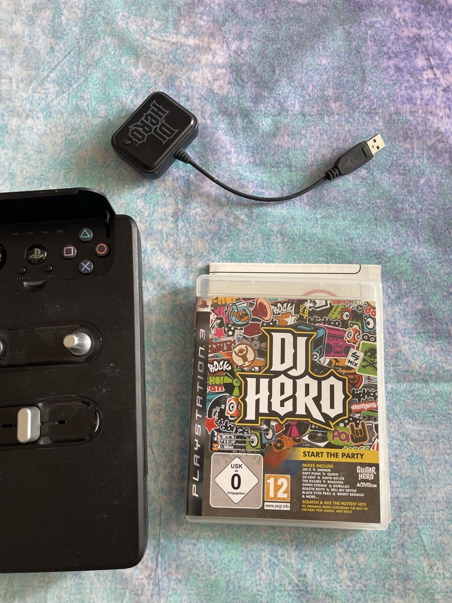 Sony Controller: PS3: DJ Hero Set mit Spiel – Usato da Märstetten venduto da AlienNova 3