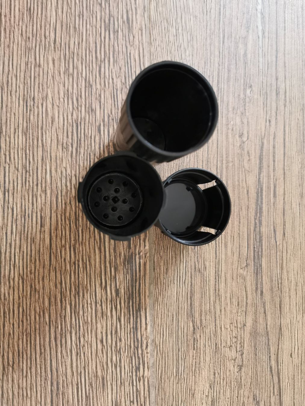 Tabak: Alice Puff Vorratsbehälter & Grinder in einem NEU Restposten – Neu und originalverpackt aus Gossau ZH von GDE19 2