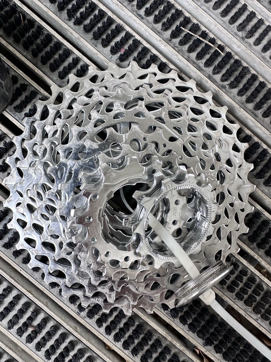 Pezzi di ricambio: SRAM Force 11 Gravel Groupset with Carbon Wheels – Usato da Zürich venduto da David242 9