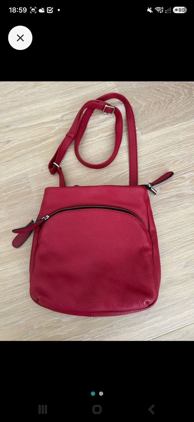 Taschen für Damen: Praktische Ledertasche – Gebraucht aus Schlieren von ela_x7qh