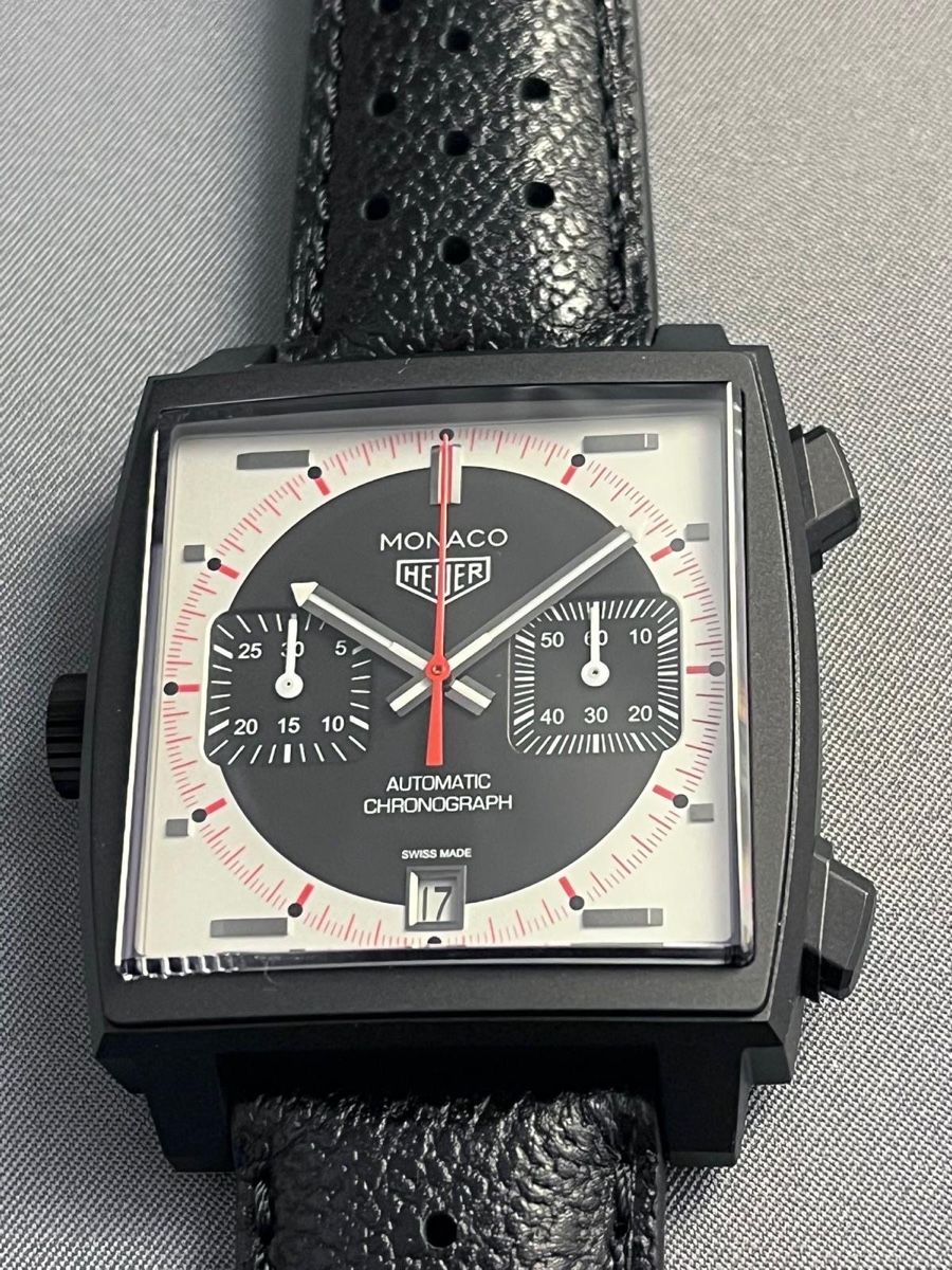 Tag Heuer Orologi: TAG Heuer Monaco Calibre 11 – Nuovo e nell'imballaggio originale da Nyon venduto da GenevaLuxuryWatches