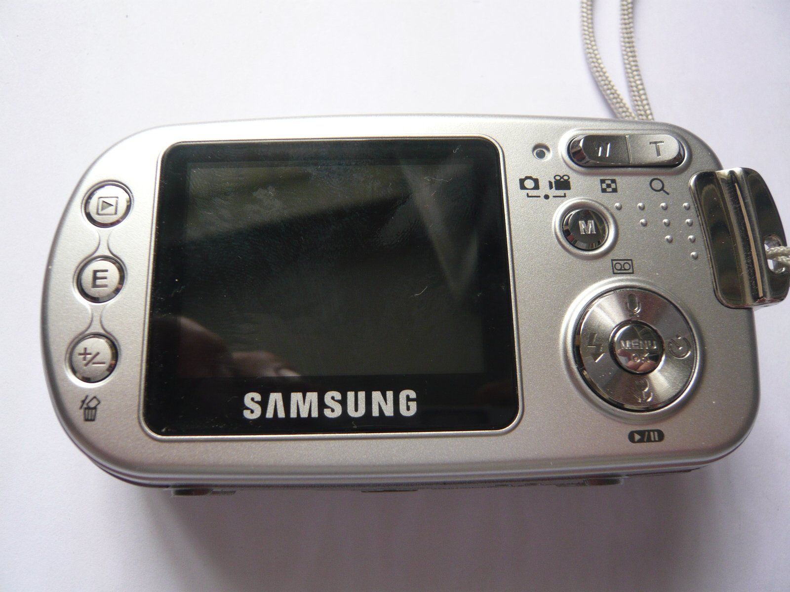 Samsung Fotocamera: SAMSUNG DIGIMAX A40 4.0 Mega Pixels – Usato da Winterthur venduto da Cajun 1