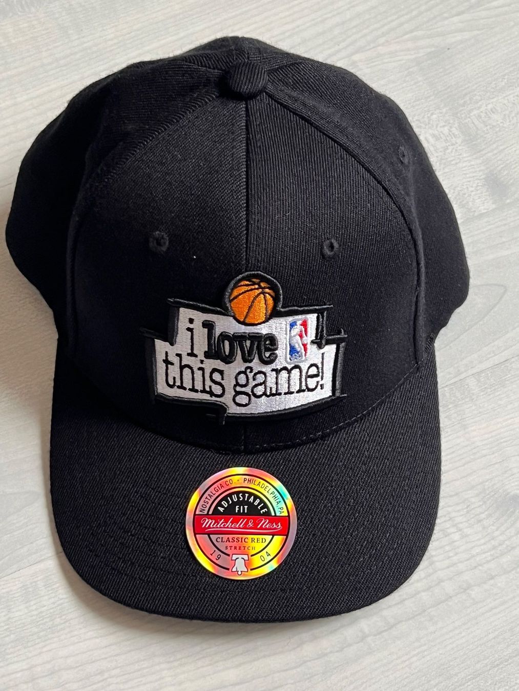 Mitchell & Ness Copricapi, berretti & cappellini: MITCHELL & NESS NBA I LOVE this Game Red Flex Snapback Cap – Nuovo e nell'imballaggio originale da Heimberg venduto da Buck89