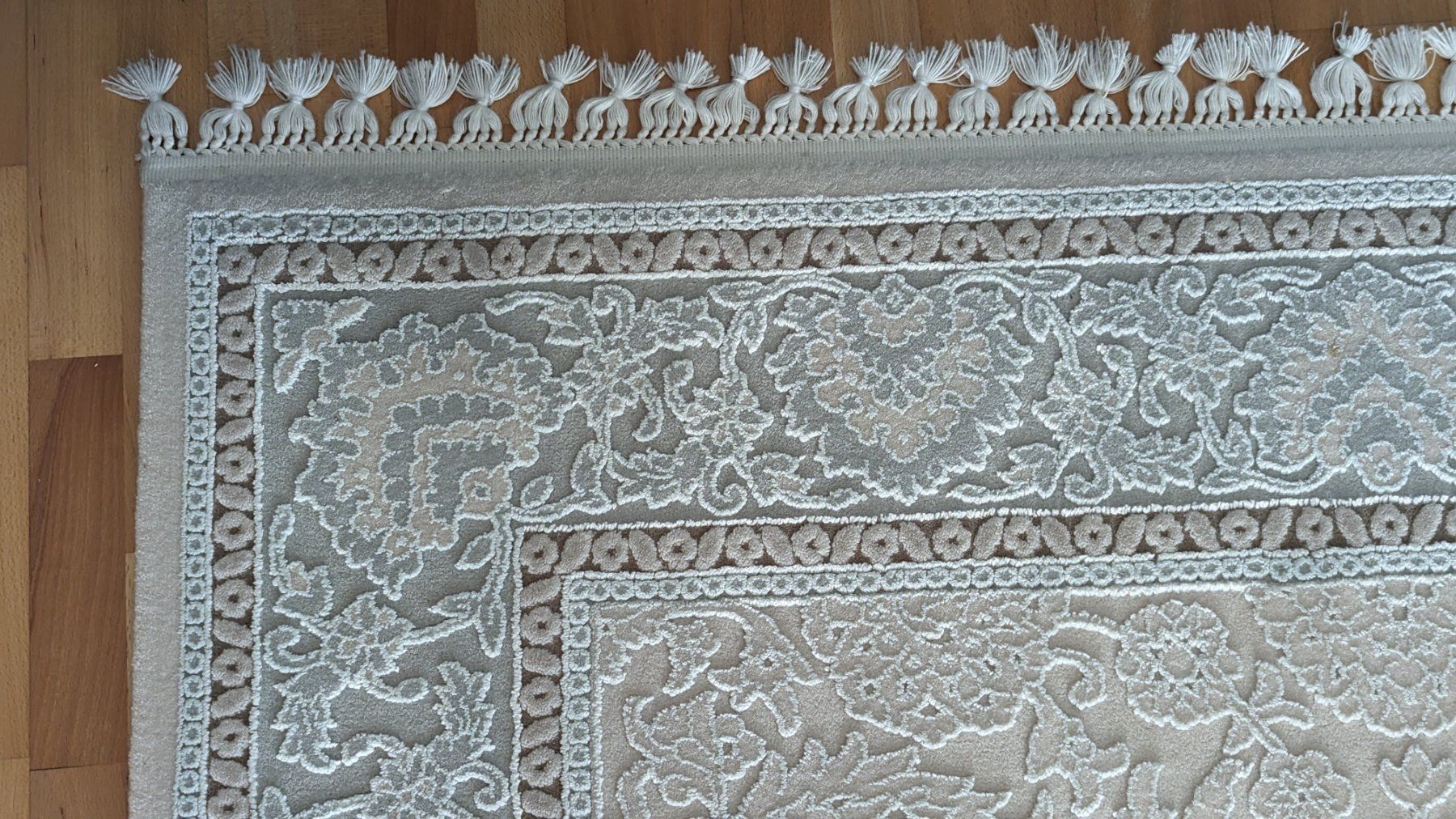 Tappeti: Teppich mit Blumenmuster in Cremefarben 160cm x 230cm – Usato da Steinach venduto da THyollari