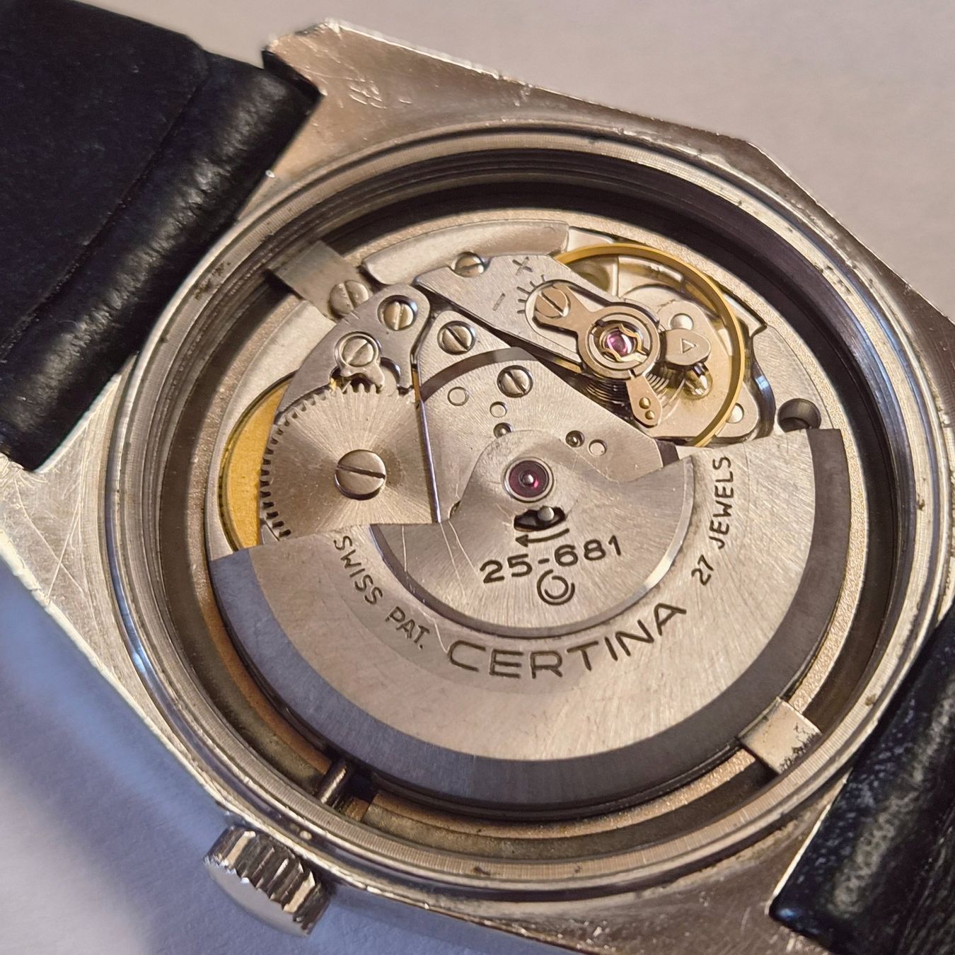 Certina Orologi: Certina Club 2000 Automatic Herren Uhr gebraucht. – Usato da Madiswil venduto da Willys4 5