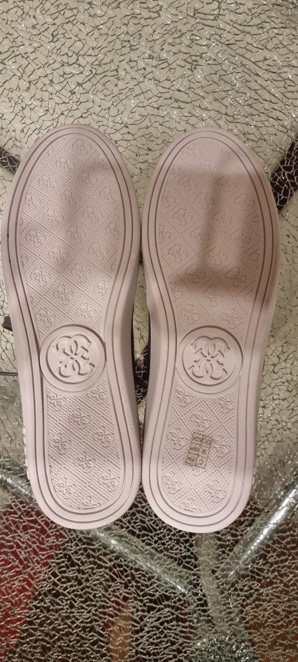 Guess Chaussures femmes: Guess Gr. 39 – D'occasion à Luzern par Edii025 1