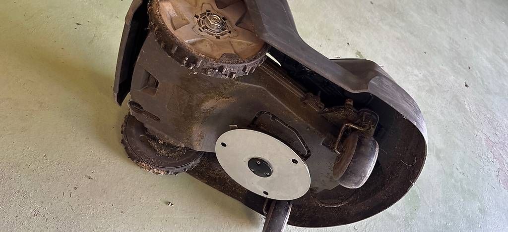 Husqvarna Tagliaerba: Husqvarna Automower 315 – Usato da Truttikon venduto da menefique 2