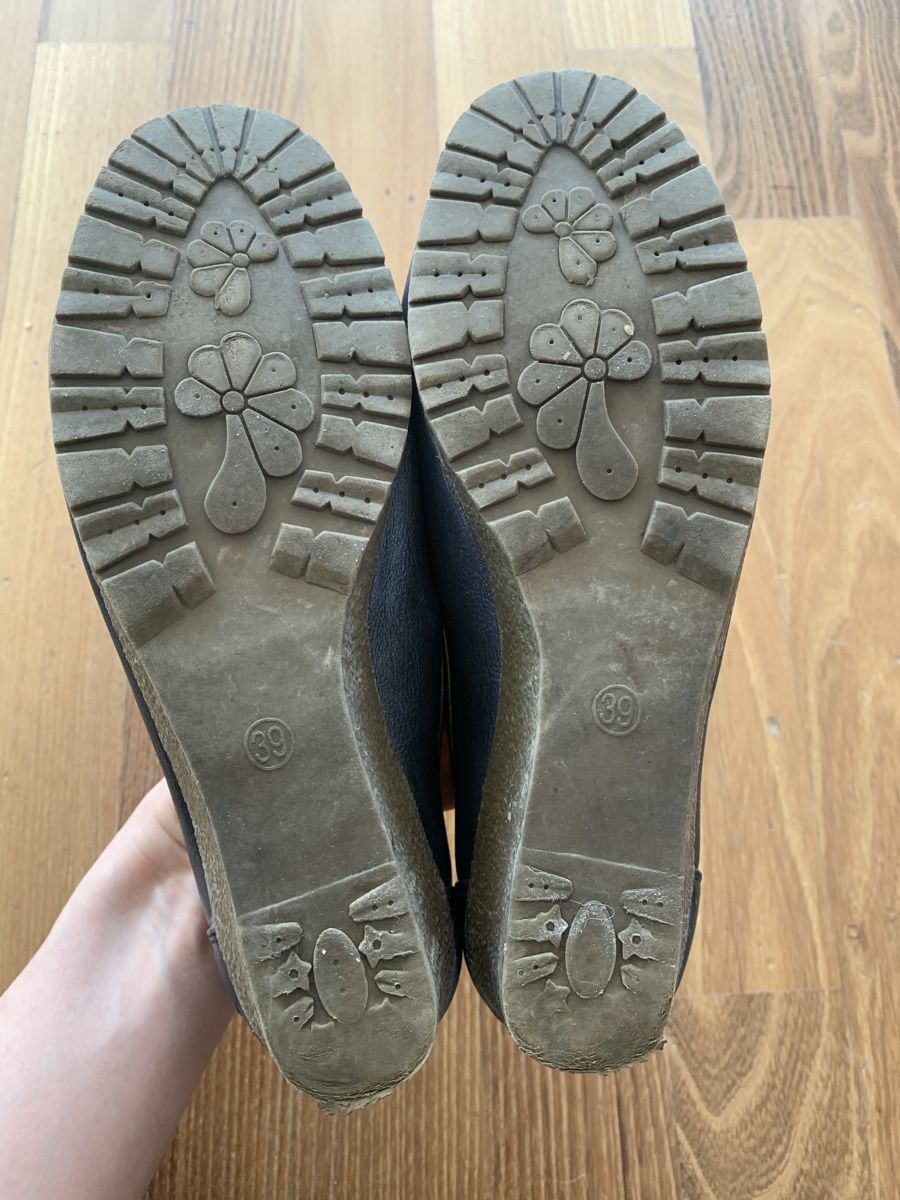 Damenschuhe: Damenschuhe Grösse 39 – Gebraucht aus Ostermundigen von des_t9vv 4