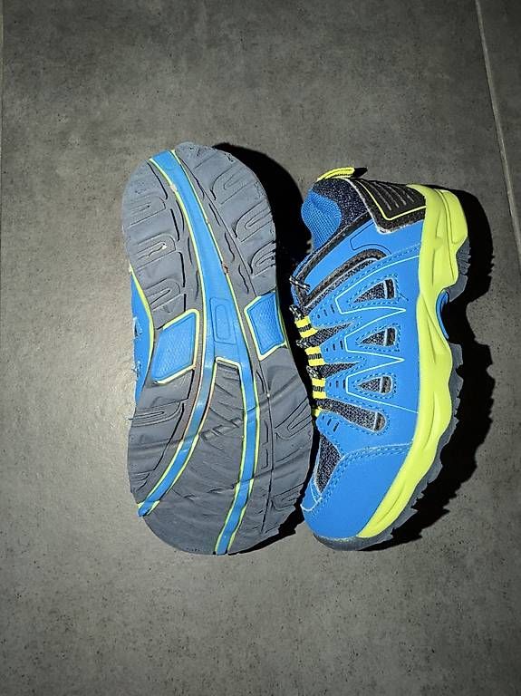Schuhe für Jungen: Bobby Shoes Wanderschuhe / Trekkingschuhe, Gr. 26 – Gebraucht aus Neuenhof von Noar_Roan 1