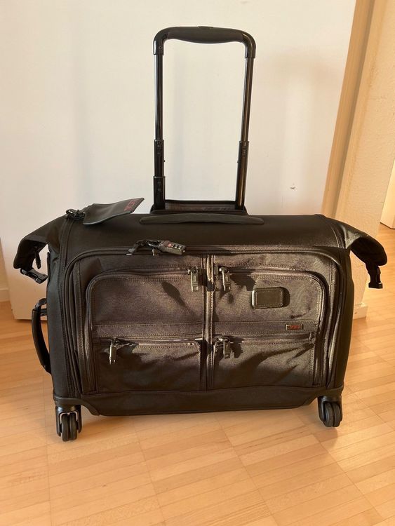 Tumi CarryOn 4 Wheeled Garment bag Kaufen auf Ricardo