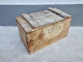 kleine Holzkiste Kiste NEODON LACKFABRIK ungeöffnet Surprise