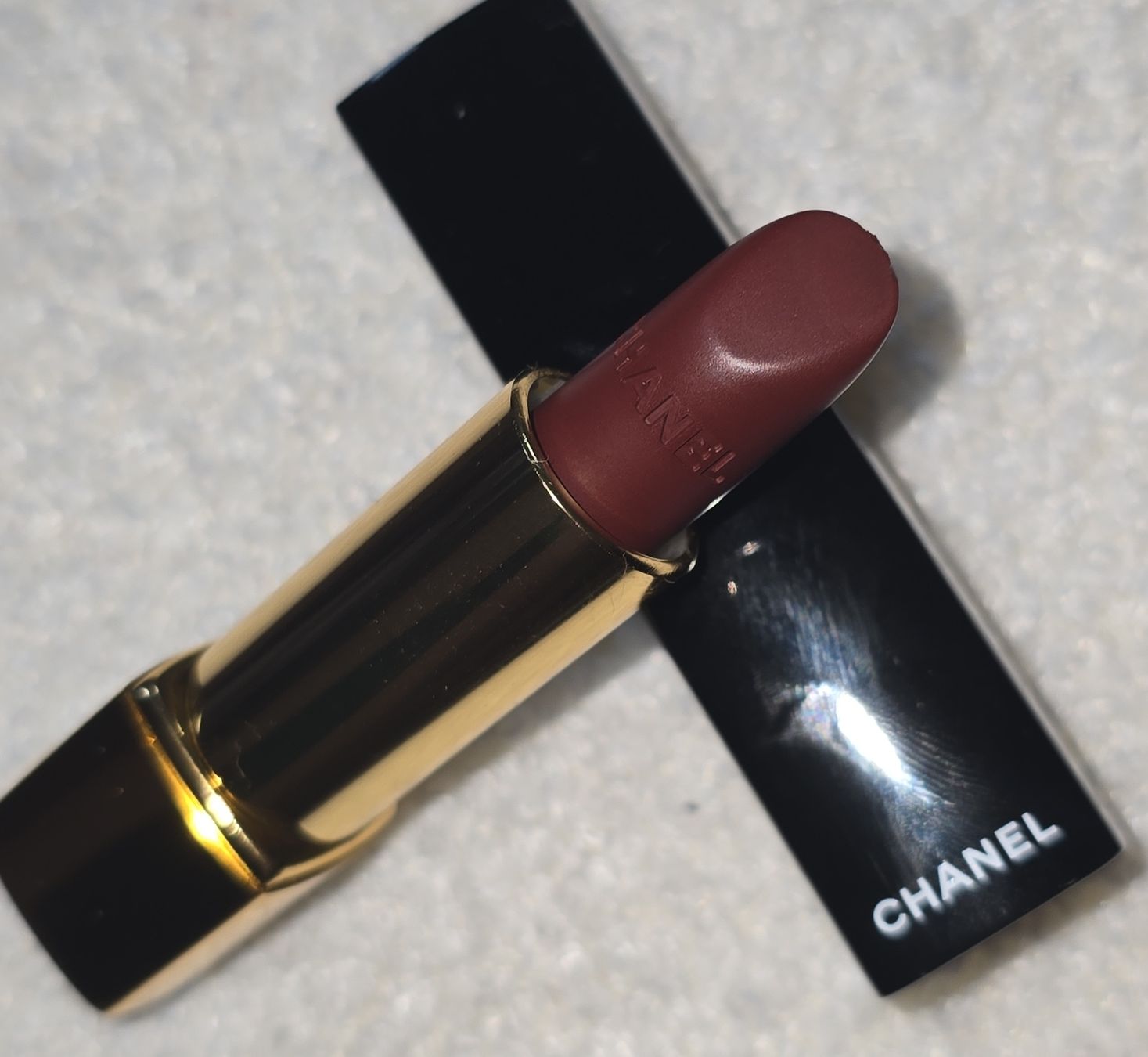 Chanel Make-up: Rouge à lèvres CHANEL couleur 58 neuf – Neu und originalverpackt aus Martigny von zin_y9tt