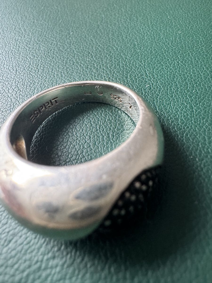 Esprit Ringe: Esprit Ring 925 Silber mit schwarzen Steinen – Gebraucht aus Untersiggenthal von Dilosh.ch 2
