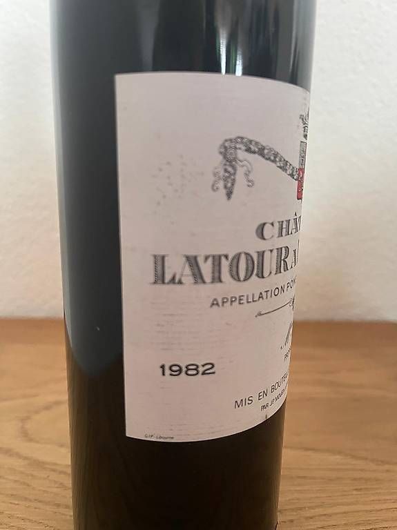 Vino: Wein - Château Latour a Pomerol - 1982 – Nuovo (secondo la descrizione) da Triesen venduto da Chevalley 2