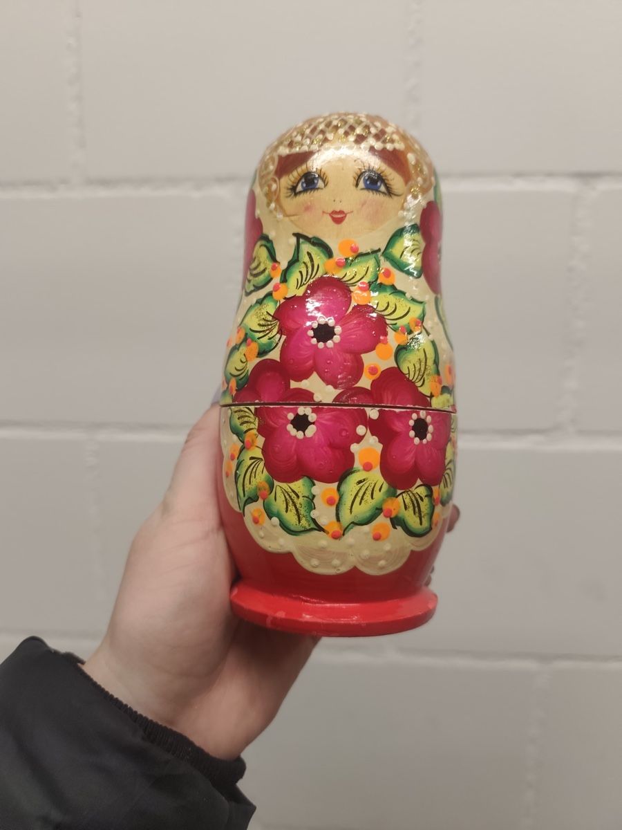 Statuette: Echte Matroschka 5-teilig Handbemalt Babuschka Holz – Usato da Staad SG venduto da Chirrari 1