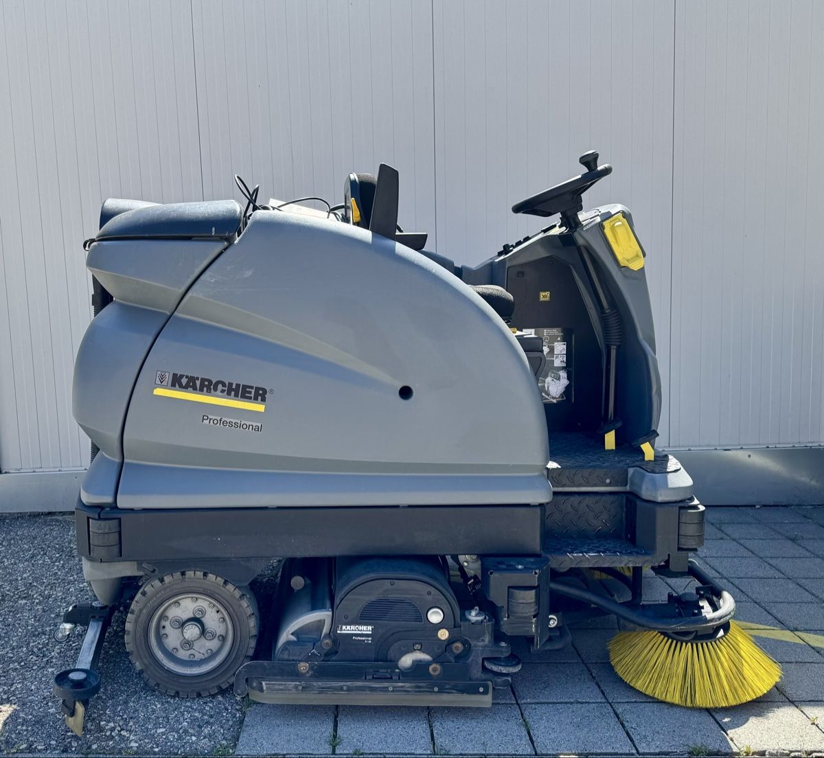 Kärcher Tutte le macchine: Scheuersaugmaschine Kärcher B 250 R  - 319 B.Std – Usato da Düdingen venduto da PrivatMarkt05 2