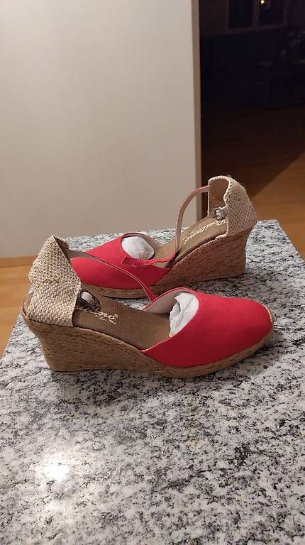 Scarpe da donna: Rote Absatzschuhe - Gr. 41 – Usato da Zug venduto da martine_ 3