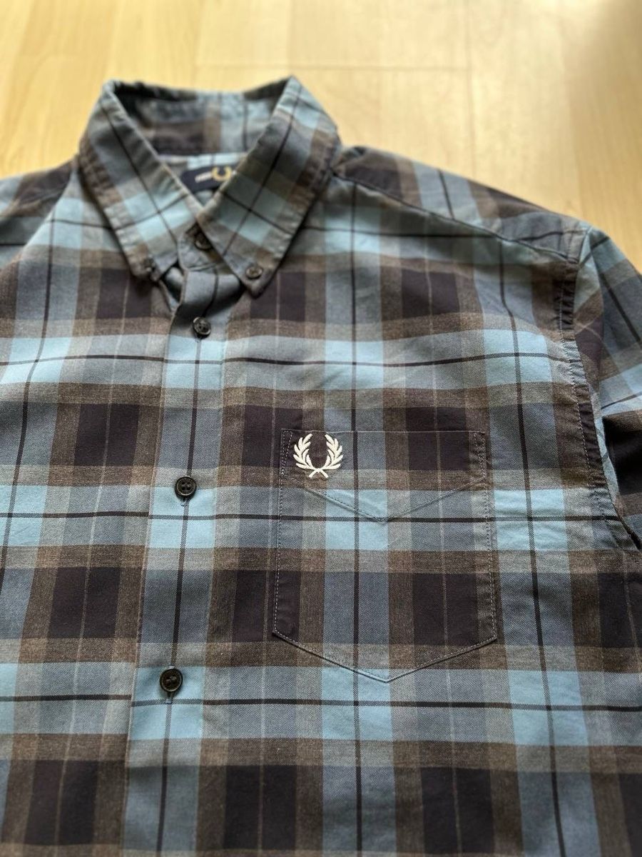 Fred Perry Camicie: Fred Perry Bold Tartan Button-Down Shirt – Nuovo (secondo la descrizione) da Bern venduto da Skandez 1