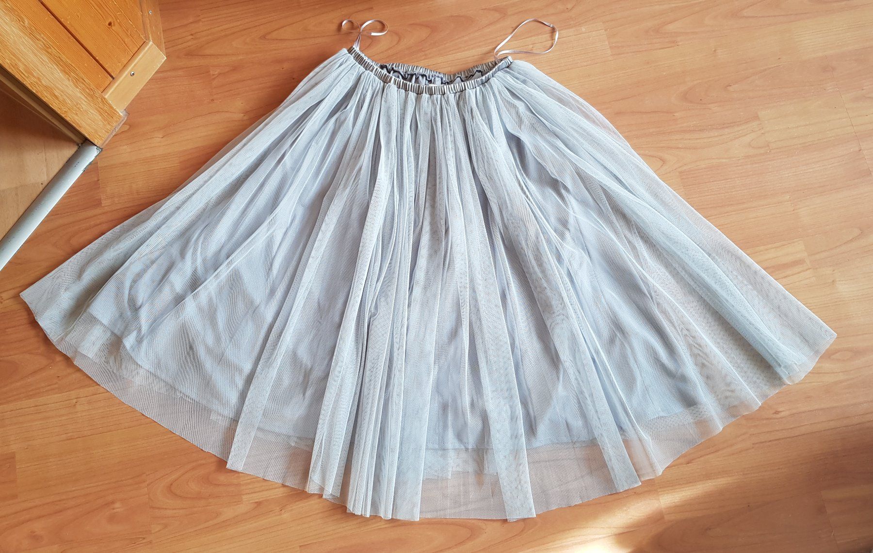 Gonne: Taubengrauer Tüllrock Lace & Beads Gr 34- 36 – Nuovo (secondo la descrizione) da Menznau venduto da Valinor 2