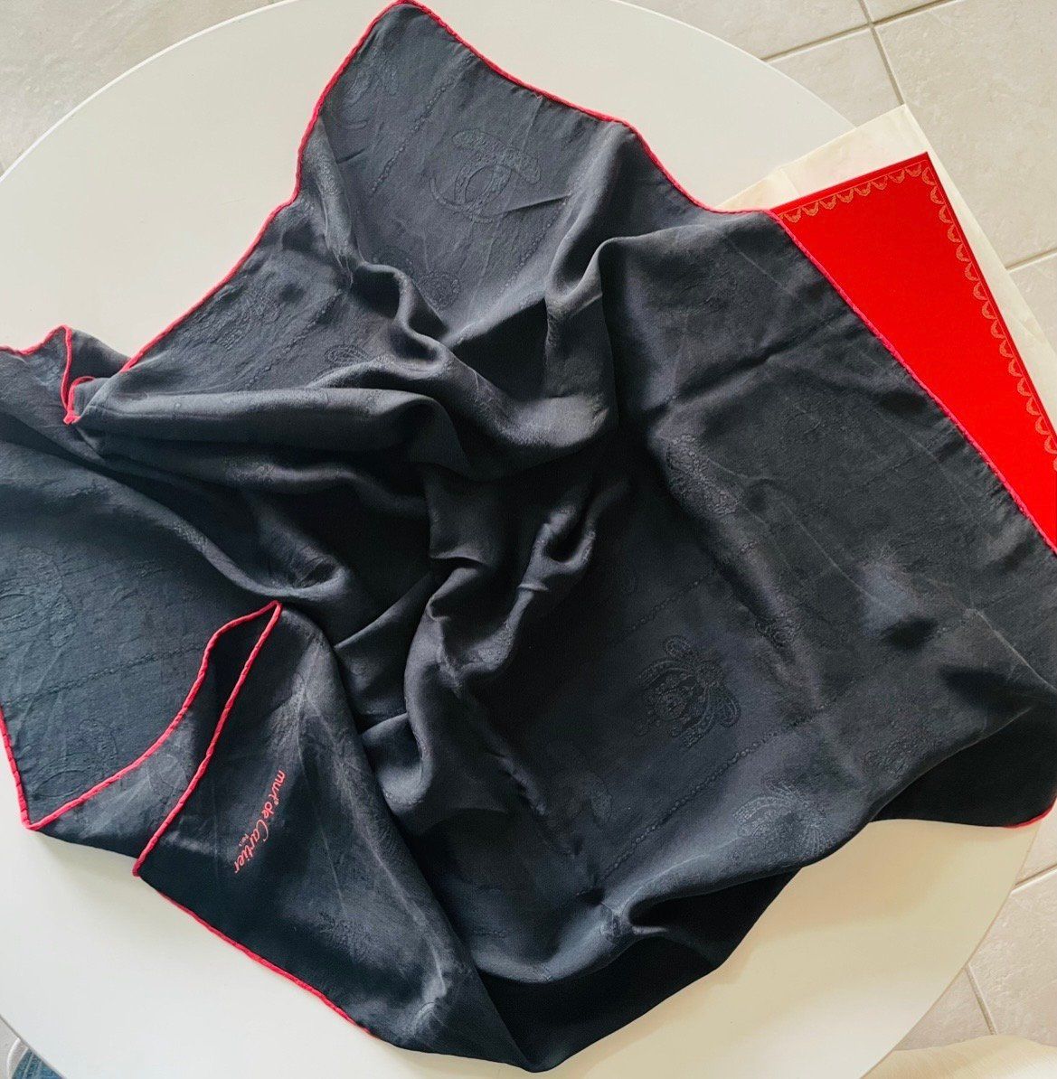 Cartier Foulard & Sciarpe: Cartier Foulard Seide – Usato da Etoy venduto da Airesun