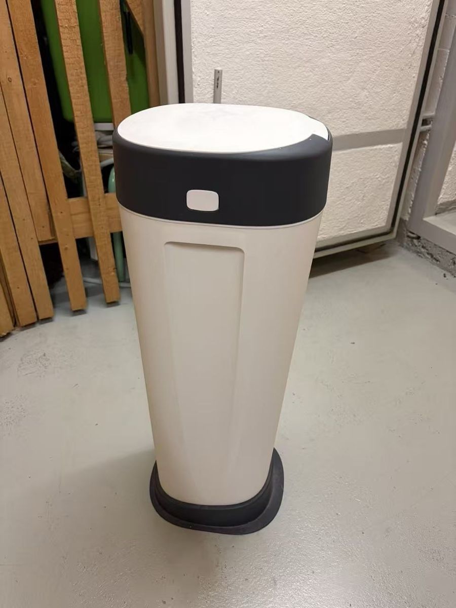 Cestini per rifiuti: Tommee Tippee Diaper disposal bin – Nuovo (secondo la descrizione) da Dietikon venduto da 109_8rnl 1