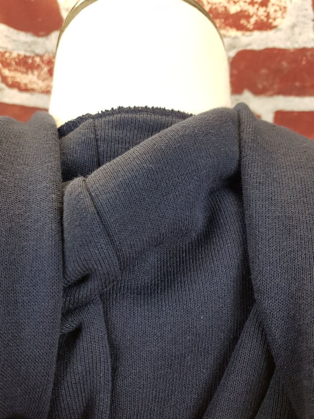 Maglioni & Felpe: Kapuzenpullover dunkelblau warm Gr. XL – Nuovo e nell'imballaggio originale da Seuzach venduto da VT-Collections1 4